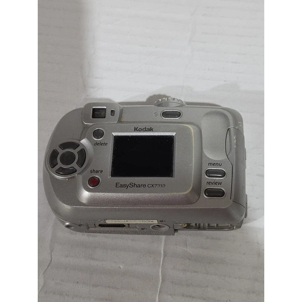 Kodak EasyShare CX7310 Digital Camera 3.2 MP 37mm Lens Silver FOR PARTS